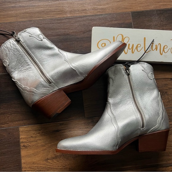 Free People New Frontier Silver Western Boots NWOT - Picture 3 of 9